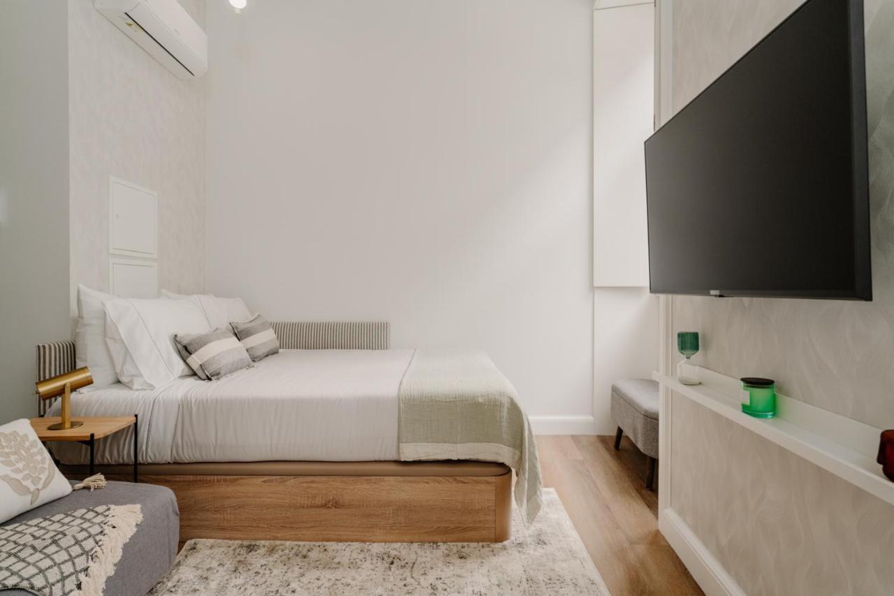 Charming Central Studio With Ac, Next To Metro Station Apartment Porto Bagian luar foto