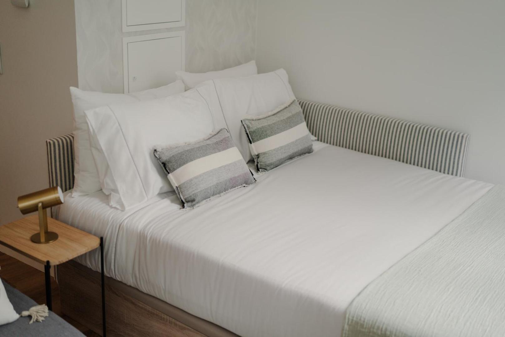 Charming Central Studio With Ac, Next To Metro Station Apartment Porto Bagian luar foto